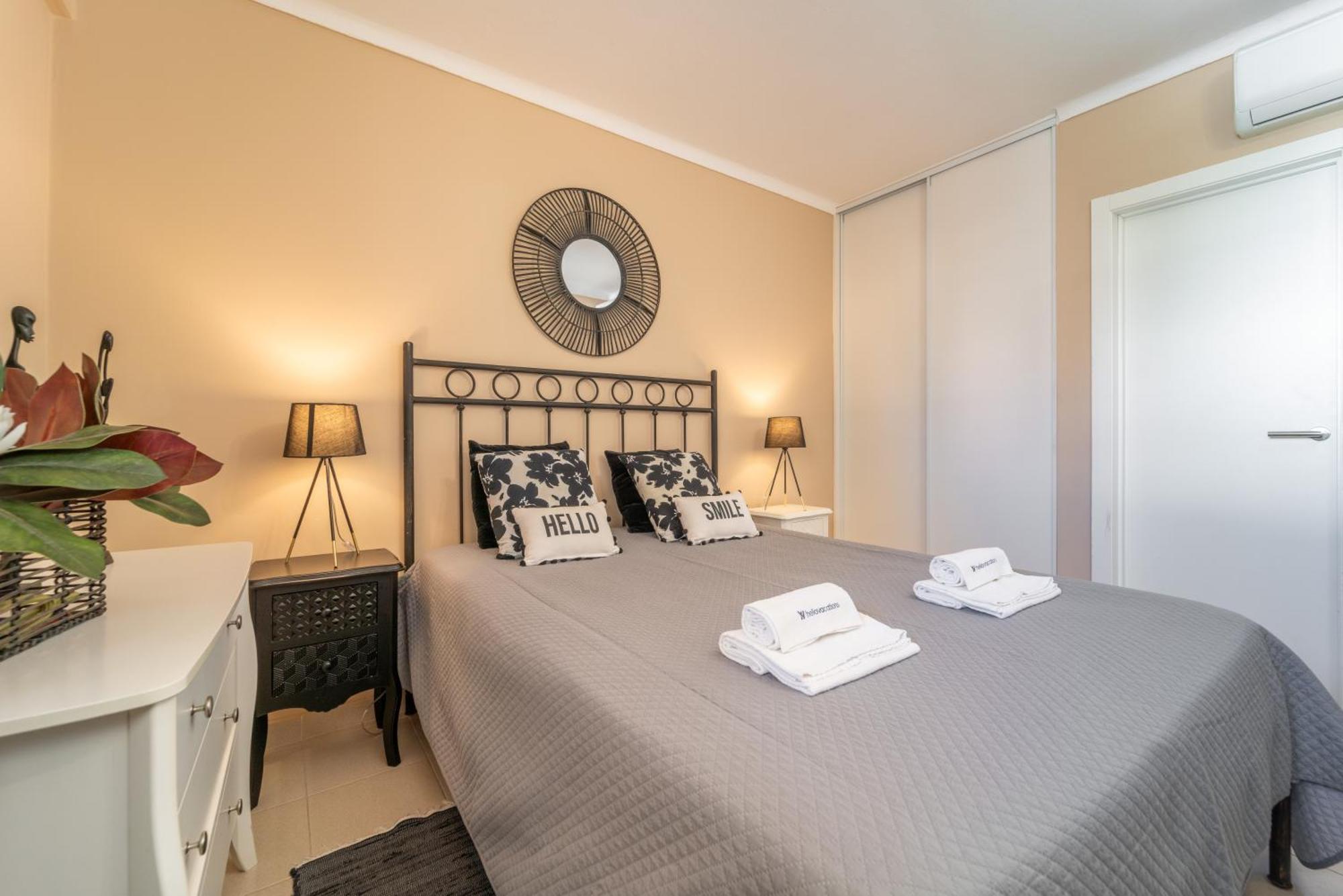 Apartment Passport Beach - 409 By Hellovacations